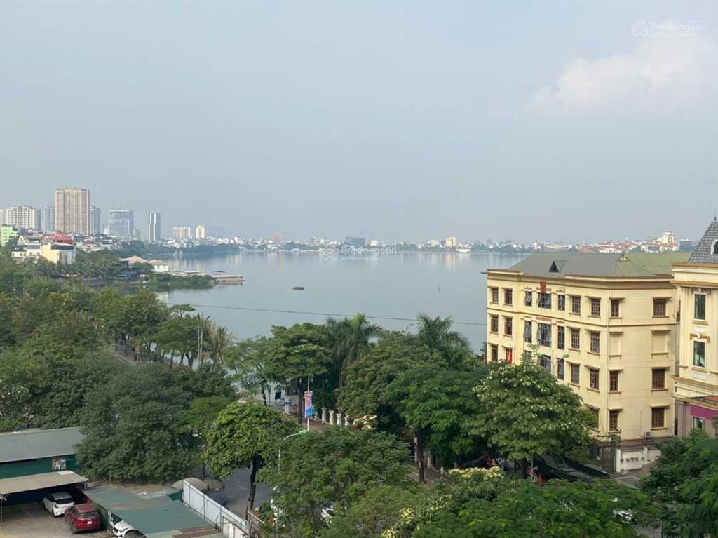 Bán căn hộ cao cấp 395 lạc long quân, 99m2, 2pn 2wc có view hồ
