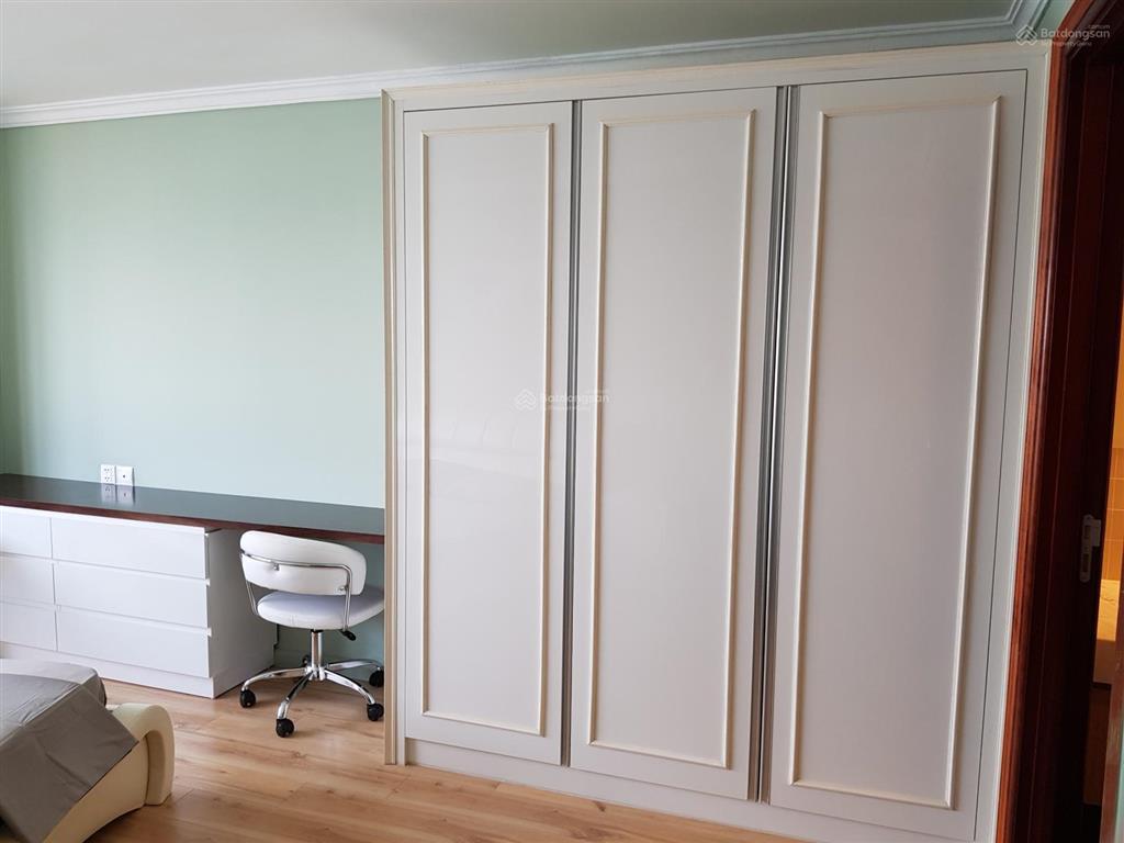Bán căn hộ cao cấp 395 lạc long quân, 99m2, 2pn 2wc có view hồ