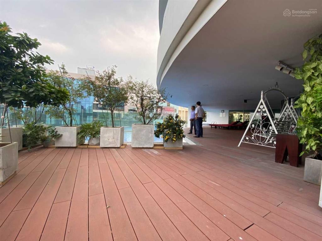 Bán căn hộ cao cấp 395 lạc long quân, 99m2, 2pn 2wc có view hồ