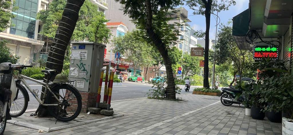 Bán nhà mặt phố tại đường lạc long quân, tây hồ, hà nội