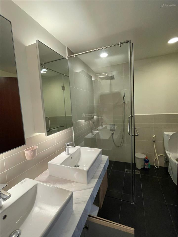 Bán căn hộ 121 m2 tòa watermark số 395 lạc long quân
