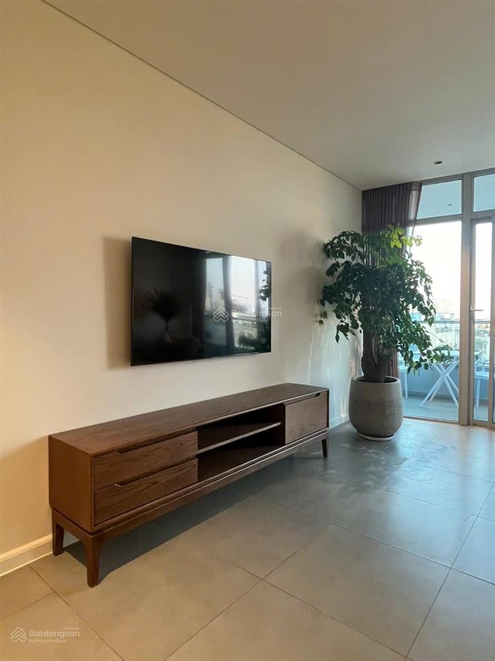 Bán căn hộ 121 m2 tòa watermark số 395 lạc long quân