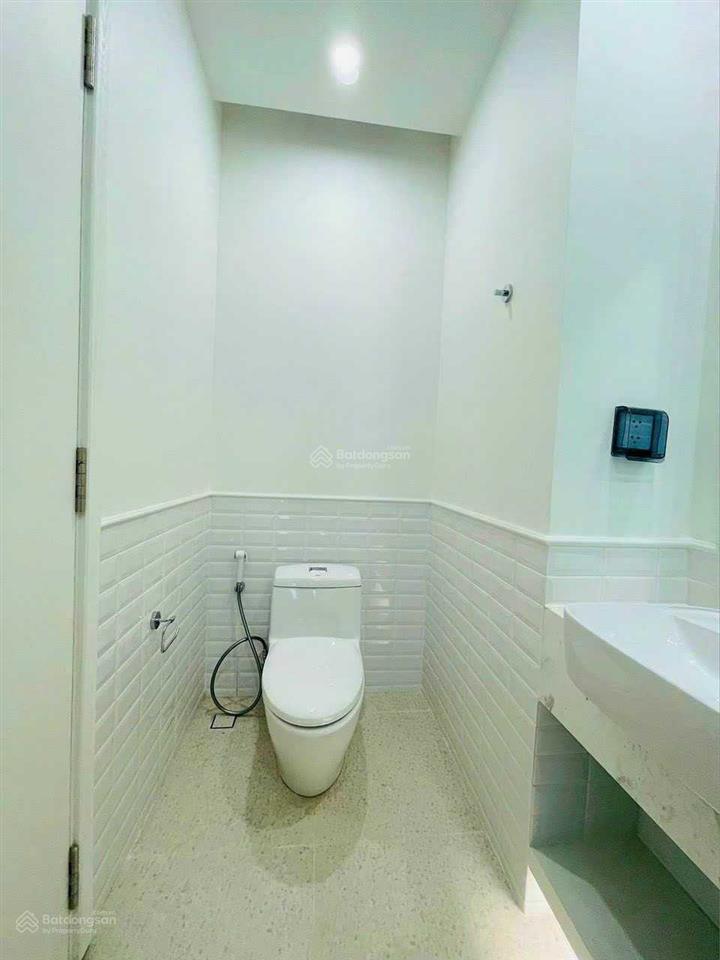 Duy nhất một căn studio cắt lỗ  full nội thất  tòa s2  giá 2,5 tỷ bao phí