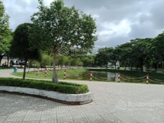 Bán gấp! biệt thự tốt nhất khu cv cao đức lân dt200m2 giá 45t.  0934 076 ***