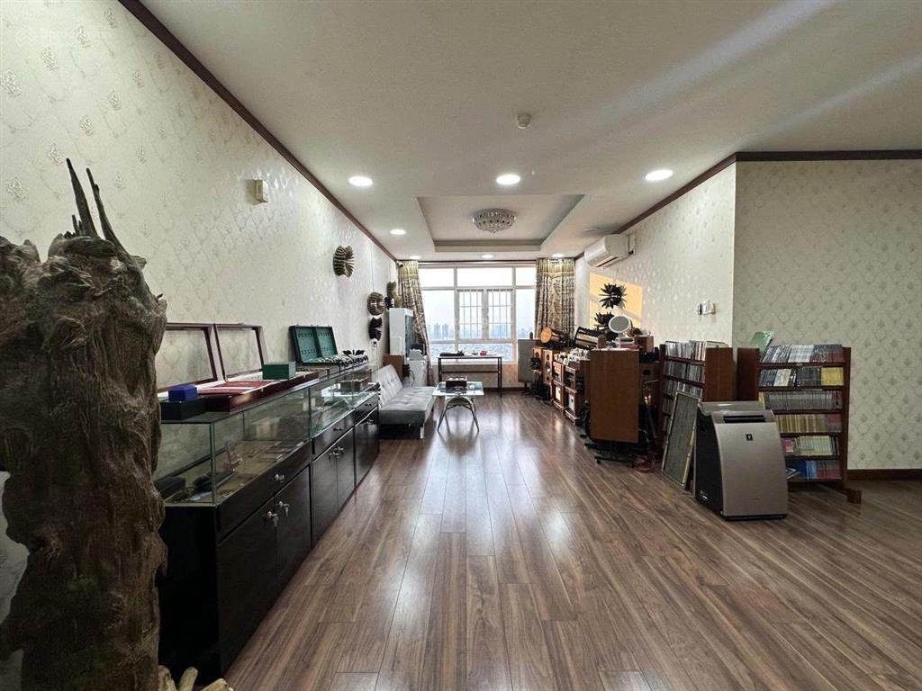 Cho thuê căn hộ giai việt tạ quang bửu, p5, q8. 2pn, 115m2, 13tr/th.  0901 341 *** phương