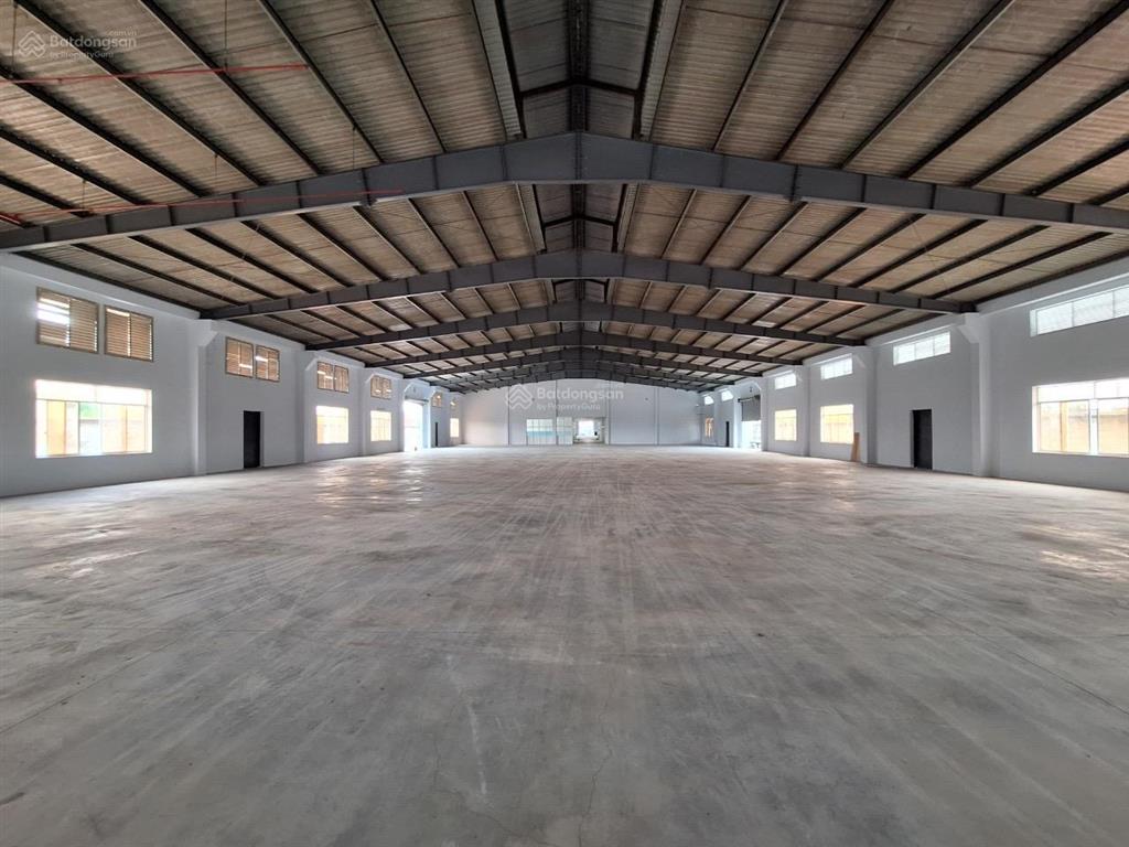 Cho thuê kho xưởng quận 11 (mới đẹp, xe container đậu trước cửa).  0919 418 ***