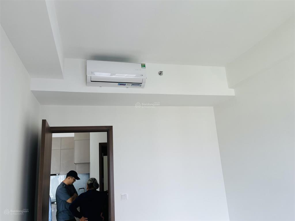 Cho thuê gấp căn hộ 2pn nhà trống vô ở liền