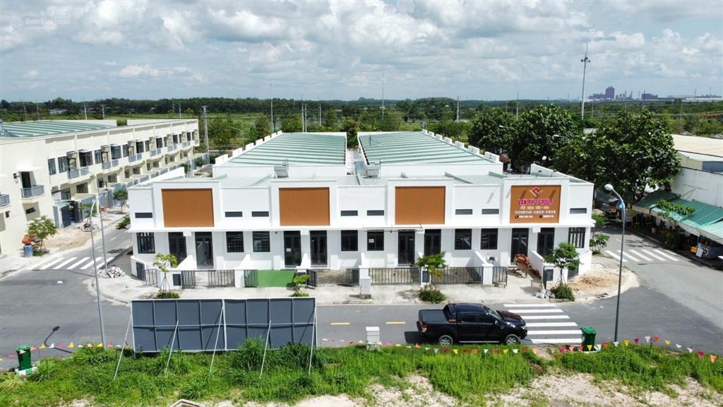 Cho thuê nhà phố 1 trệt 1 lầu phước đông new city, giá chỉ 8 triệu/tháng