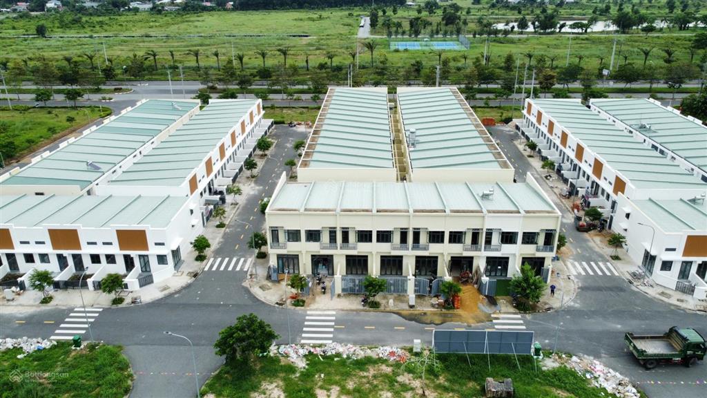 Cho thuê nhà phố 1 trệt 1 lầu phước đông new city, giá chỉ 8 triệu/tháng