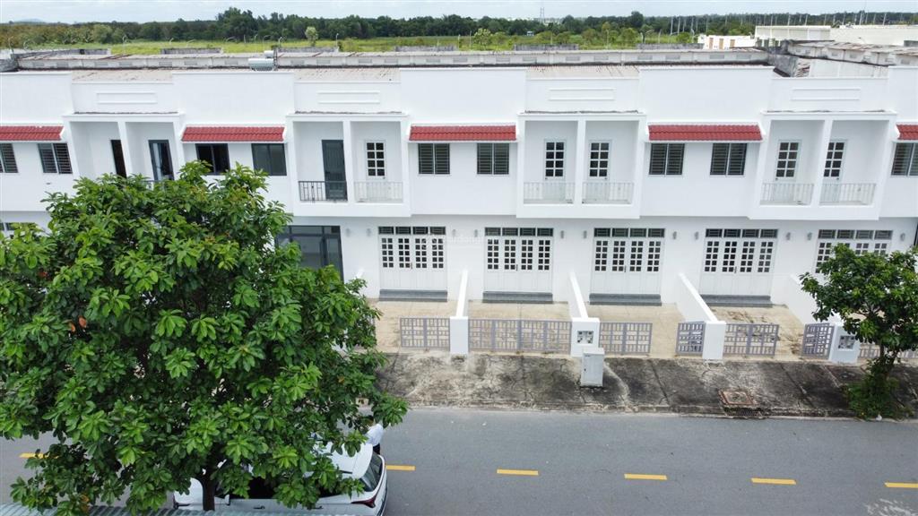 Cho thuê nhà phố 1 trệt 1 lầu phước đông new city, giá chỉ 8 triệu/tháng