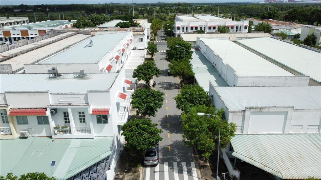 Cho thuê nhà phố 1 trệt 1 lầu phước đông new city, giá chỉ 8 triệu/tháng