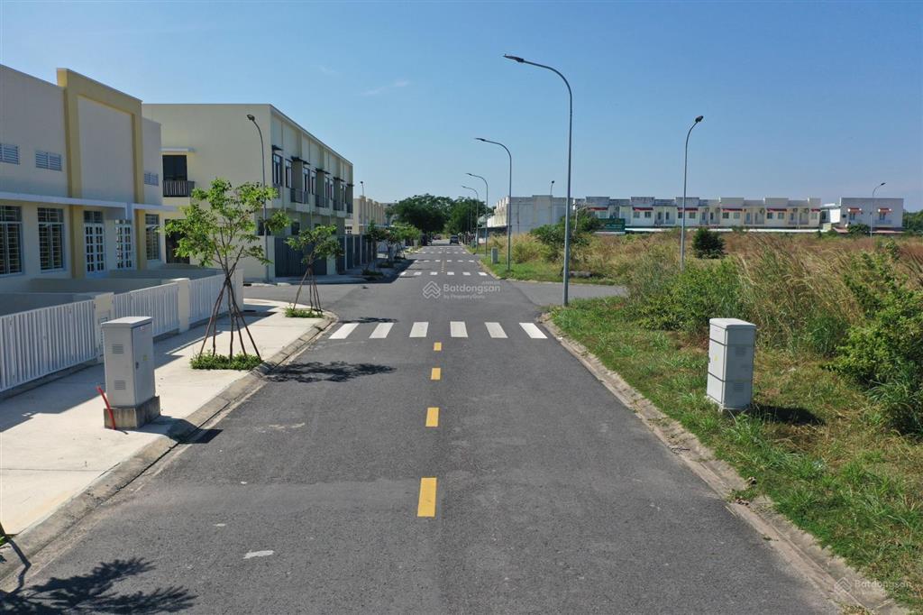 Cho thuê nhà phố 1 trệt 1 lầu phước đông new city, giá chỉ 8 triệu/tháng