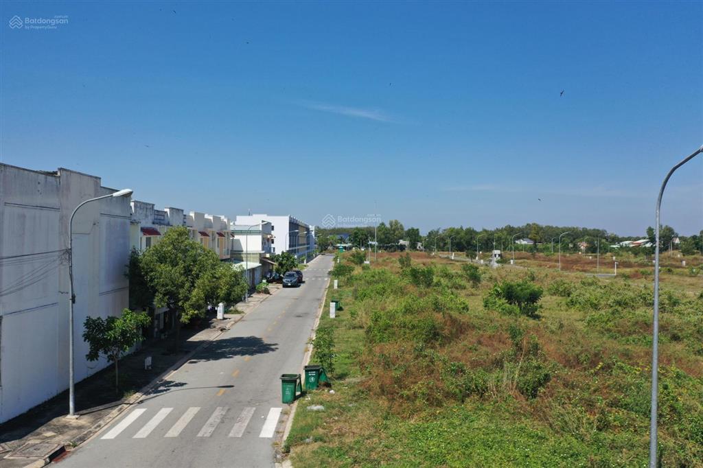 Cho thuê nhà phố 1 trệt 1 lầu phước đông new city, giá chỉ 8 triệu/tháng