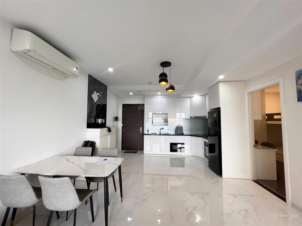 Chính chủ cần rao bán 2pn tại wilton tower. giá 6ty5 thương lượng ( 0903 073 ***)
