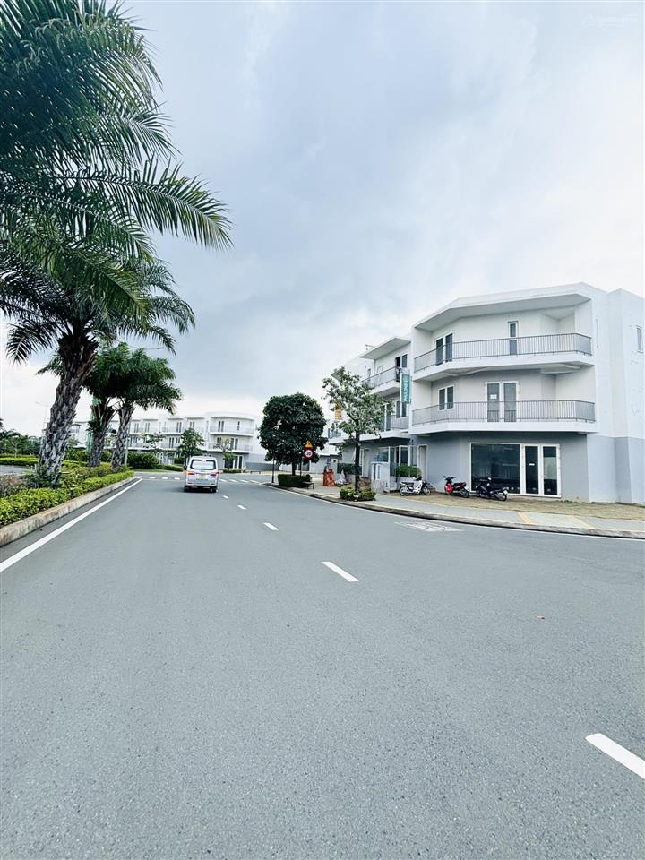 Kdc phú hữu q9  90m2 view đẹp  sổ hồng trao tay duy nhất 1 căn chỉ 7.8 tỷ 0938 030 ***