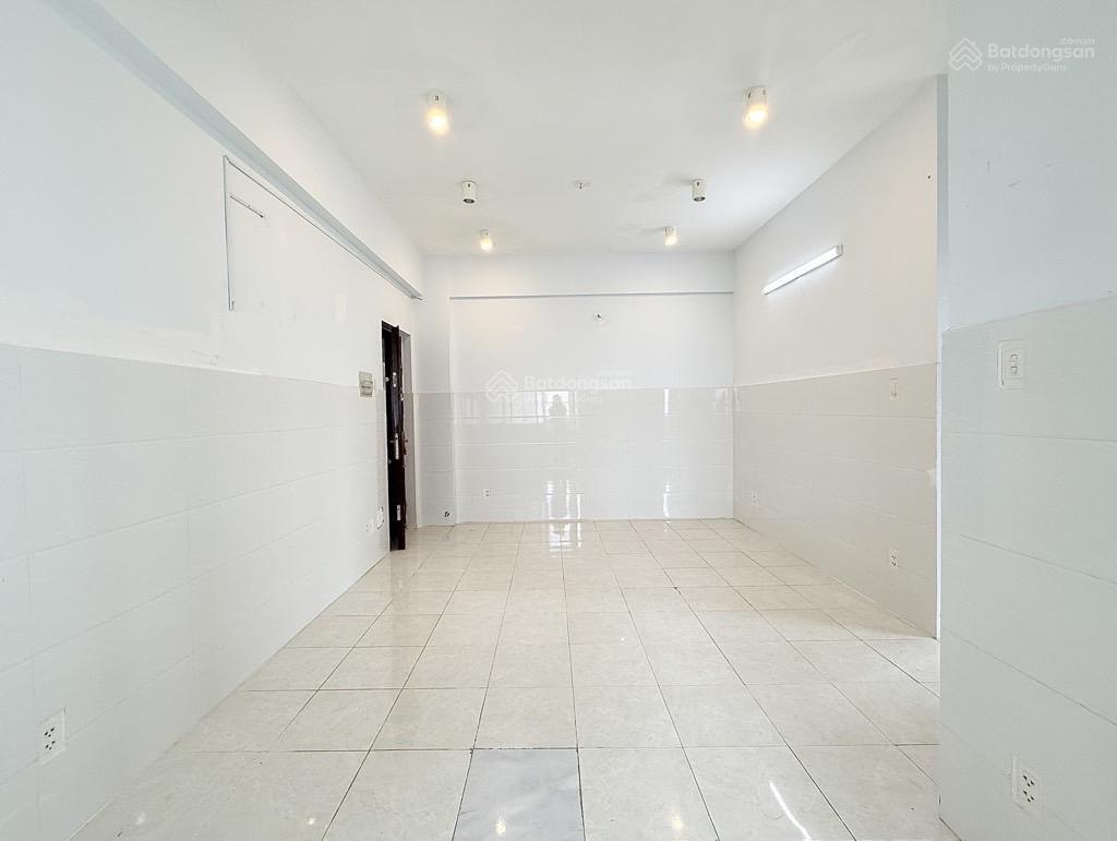 Chung cư ngô gia tự b q10 tầng cao thoáng 60m2  có sổ hồng chỉ 3,65 tỷ full nt