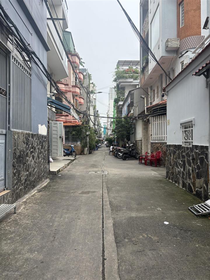 Nhà hẻm xe hơi trần hưng đạo khu hành chính q1  gần phố bùi viện. chỉ 8,59 tỷ sổ đầy đủ