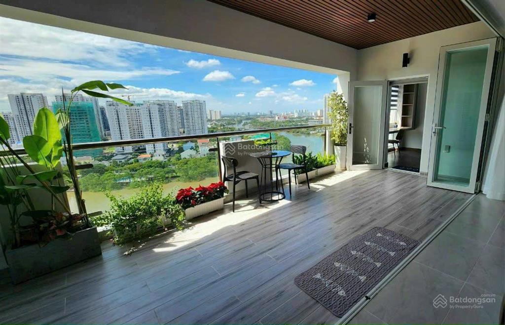 Tin thật ! chuyển trường học cho con cần bán căn hộ cao cấp mỹ phát tầng cao view sông 13,5 tỷ
