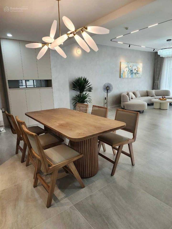 Green view phú mỹ hưng, căn giá tốt hiện tại. dt 118m² giá 8.8 tỷ.  0906 954 ***