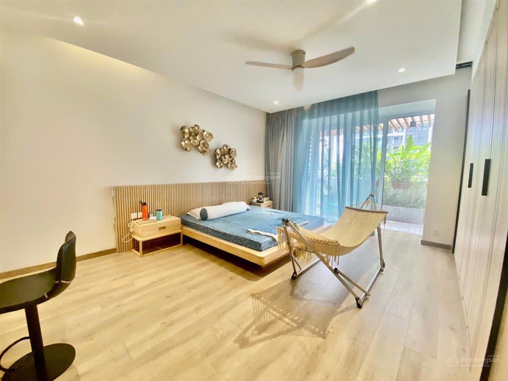 Bán căn hộ sân vườn diện tích lớn siêu hiếm gần 400m2 tại riverside residence pmh giá 32 tỷ