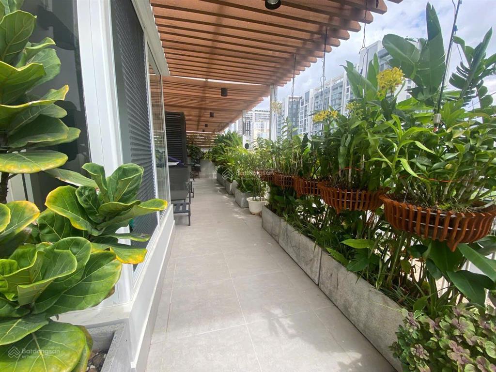 Bán căn hộ sân vườn diện tích lớn siêu hiếm gần 400m2 tại riverside residence pmh giá 32 tỷ