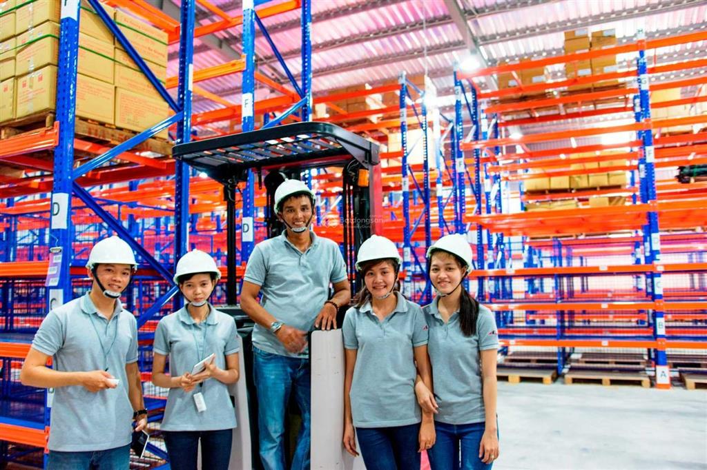Kho hàng diện tích thuê đa dạng, lưu trữ an toàn vị trí thuận lợi xe tải cont ra vào ban ngày tự do