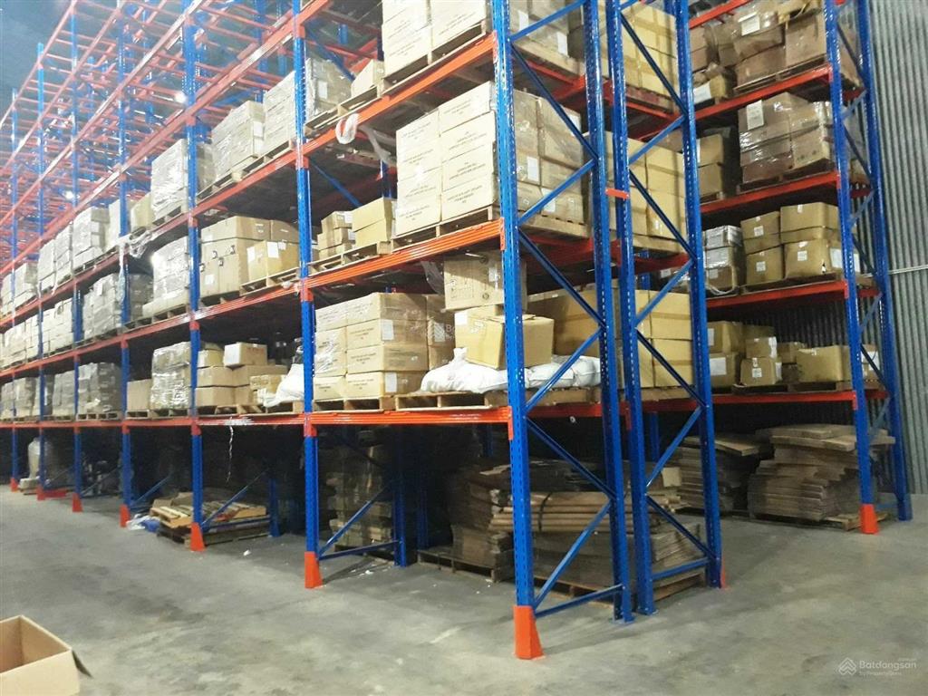 Kho hàng diện tích cho thuê lớn, nhỏ. có ô kệ, sàn trống cho thuê linh hoạt. kho vận hành nhập xuất