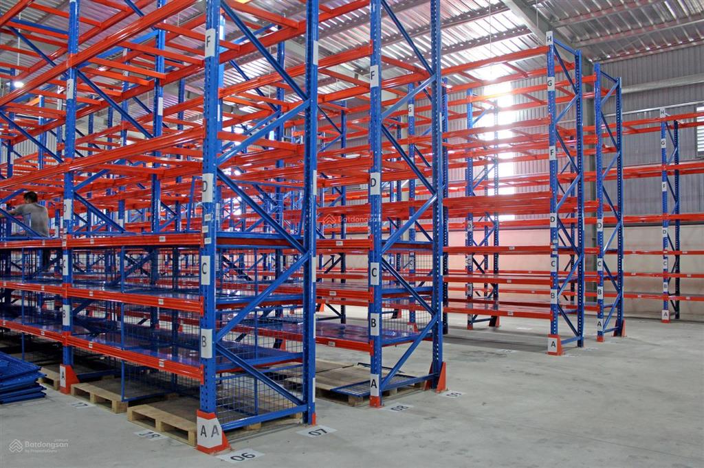 Kho hàng diện tích cho thuê lớn, nhỏ. có ô kệ, sàn trống cho thuê linh hoạt. kho vận hành nhập xuất