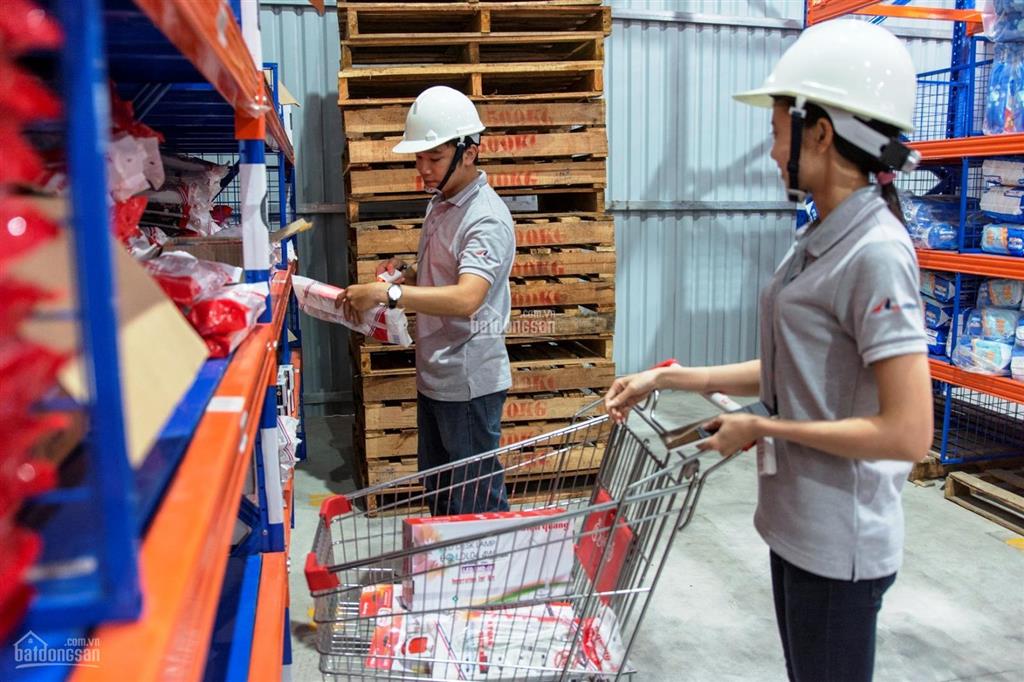 Kho hàng diện tích cho thuê lớn, nhỏ. có ô kệ, sàn trống cho thuê linh hoạt. kho vận hành nhập xuất