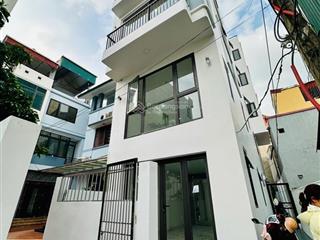 Nhà mới  thang máy  ngõ nông  ở sướng 40m2 giá 8tỷ