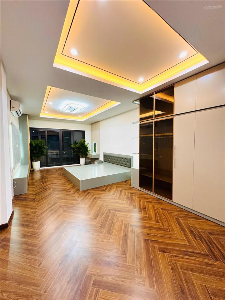 Siêu phẩm 7 tầng thang máy mặt ngõ ô tô vào nhà 80m bát khối chỉ 22,6 tỷ