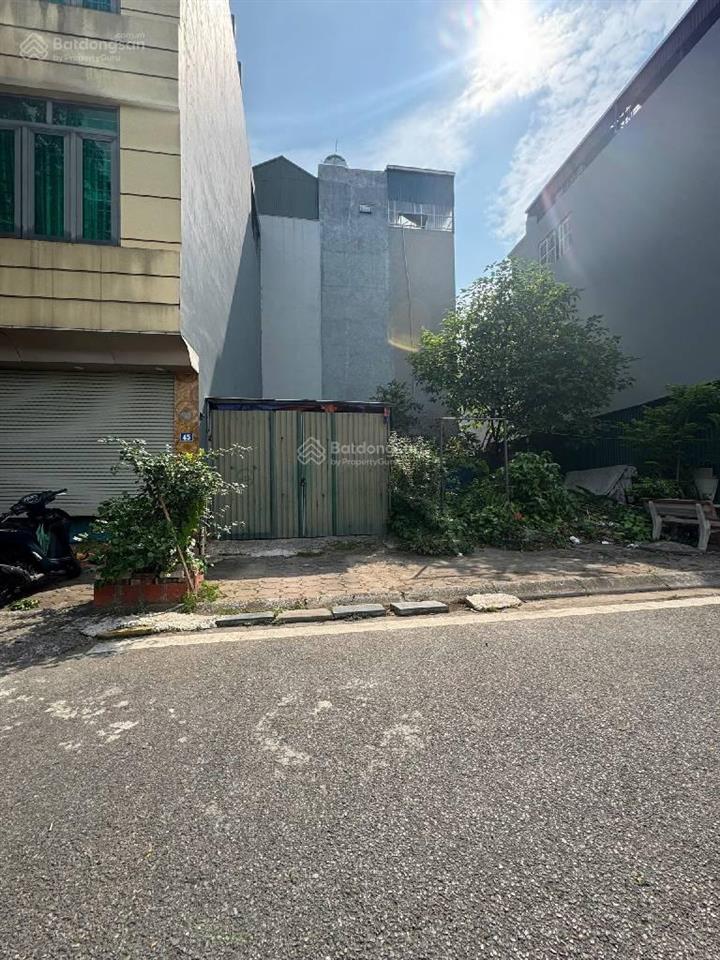 Hàng hiếm  vừa ở vừa kinh doanh.
đất vị trí vàng đối diện chung cư, sát công viên ánh sáng