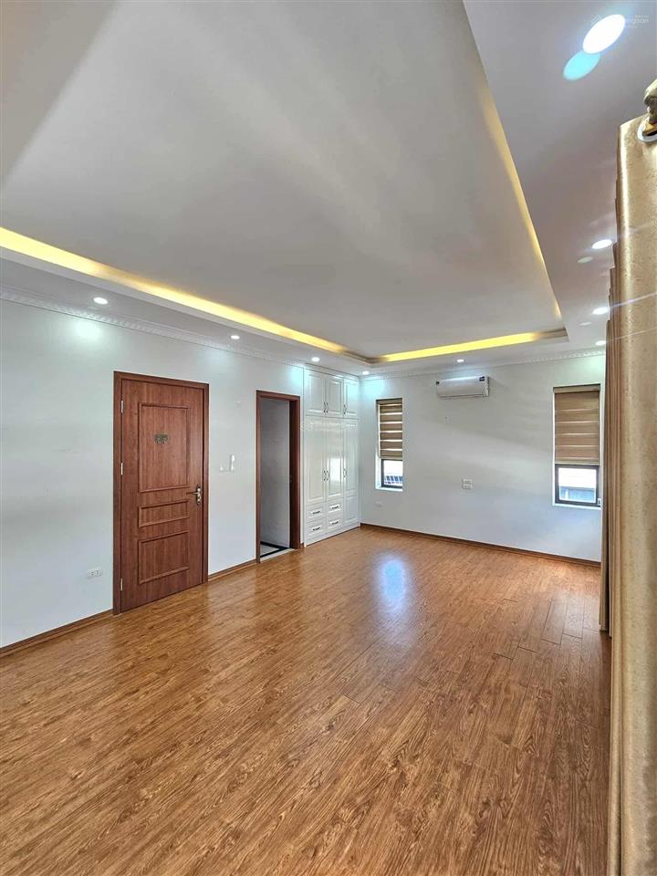 Cực đỉnh  ô tô tránh 6 tầng thang máy lô góc nhà nở hậu thông số hiếm, 40m2 giá 12 tỷ