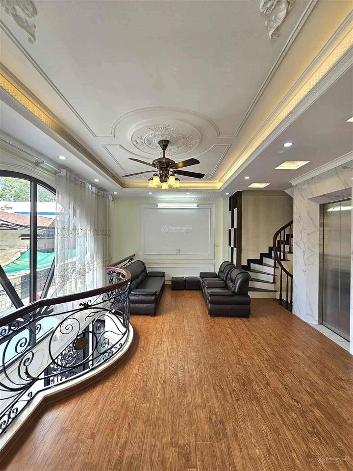 Cực đỉnh  ô tô tránh 6 tầng thang máy lô góc nhà nở hậu thông số hiếm, 40m2 giá 12 tỷ