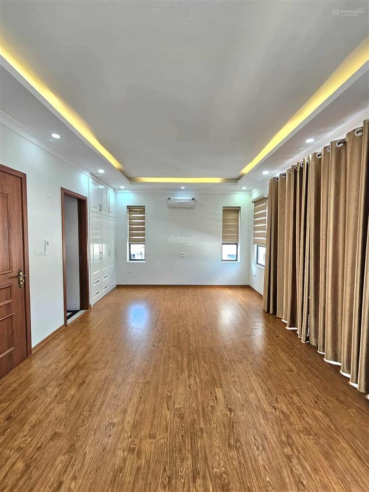 Cực đỉnh  ô tô tránh 6 tầng thang máy lô góc nhà nở hậu thông số hiếm, 40m2 giá 12 tỷ