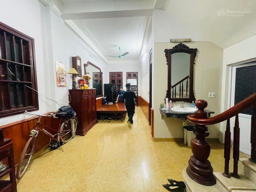 Trung tâm bát tràng  ô tô tải tránh  ở sướng  kinh doanh