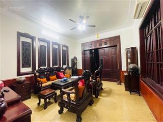 Trung tâm bát tràng  ô tô tải tránh  ở sướng  kinh doanh