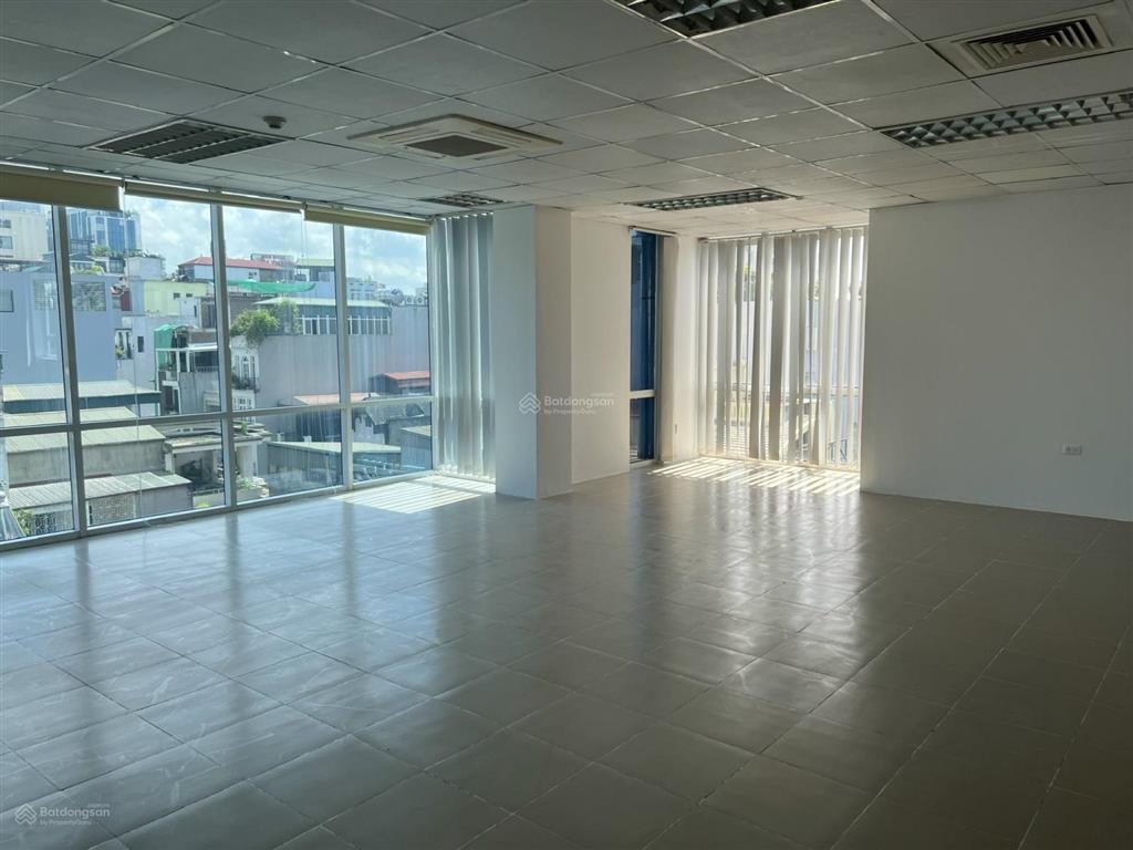 Cho thuê văn phòng trung tâm khu vực hoàn kiếm. trực tiếp cđt 0946 430 ***