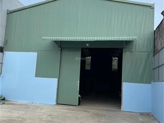 Cho thuê kho mới xây dựng diện tích 350m2 giá chỉ 22tr phù hợp đa ngành nghề