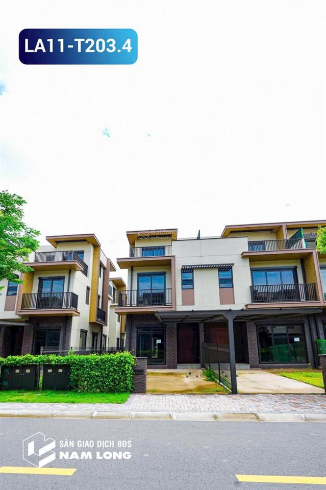 Bán nhà phố 2 mặt tiền khu đô thị izumi city. diện tích 6x18.5m (111m2)  sổ hồng sẵn