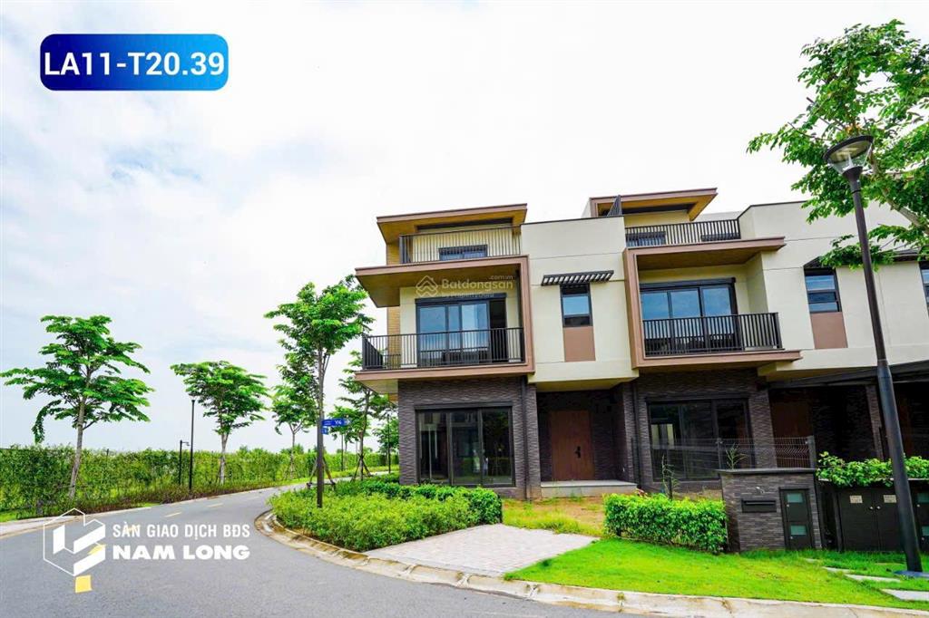 Bán nhà phố 2 mặt tiền khu đô thị izumi city. diện tích 6x18.5m (111m2)  sổ hồng sẵn