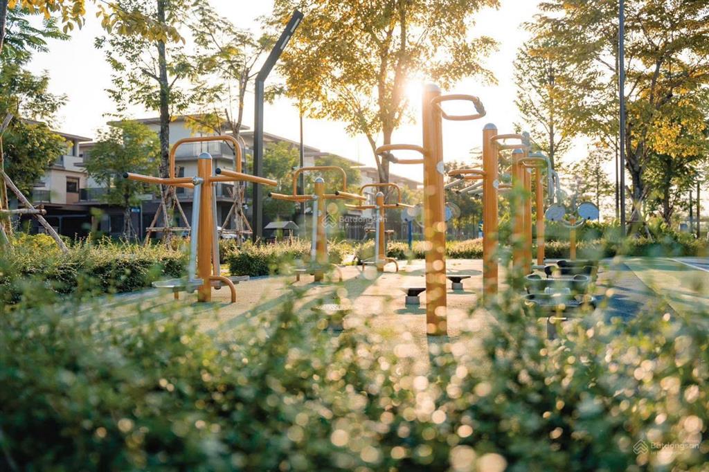 Nhà phố vườn khu đô thị izumi city. mẫu nhà ngang 7x20,5m (143,5m2) nhà sẵn bàn giao  sổ hồng .