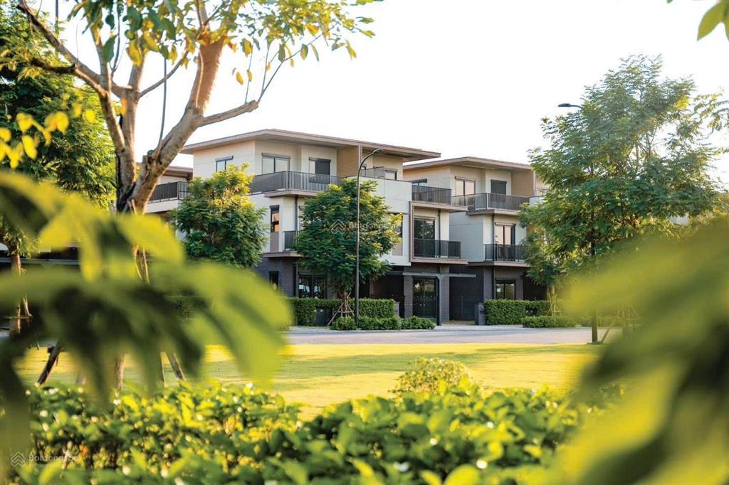 Nhà phố vườn khu đô thị izumi city. mẫu nhà ngang 7x20,5m (143,5m2) nhà sẵn bàn giao  sổ hồng .