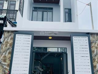 Bán nhà lầy sổ riêng thổ cư gần uỷ ban phường hố nai chỉ 3 tỷ 399
diện tích 4,3 x 17 nhà gồm