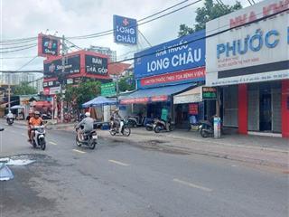 Nhà bè  mặt tiền vip lê văn lương  256m2  ngang lớn 7m nở hậu đẹp. dòng tiền 50tr/tháng