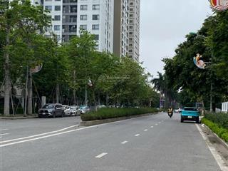 Phân lô ngõ 105 xuân la, 55.9m2  4 tầng, gara ôtô, vỉa hè, ô tô tránh đỗ, kinh doanh, dân trí cao