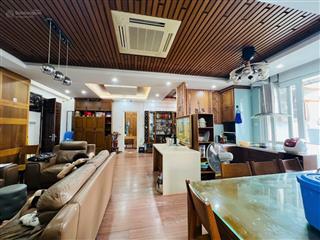 Chính chủ cần bán căn hộ 3 ngủ 2wc dt125m thông thủy  sổ lâu dài tại đường cầu giấy 0989 996 ***