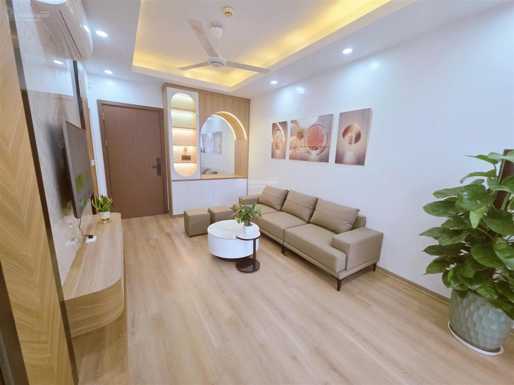 Tôi là chủ nhà muốn bán căn hộ 73m gồm 3 ngủ 2wc đầy đủ nội thất như hình tại nam trung yên