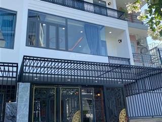 Nhà phố mặt tiền mai an tiêm cách đường 2/4 chỉ 20m. trung tâm ra biển tầm 10p