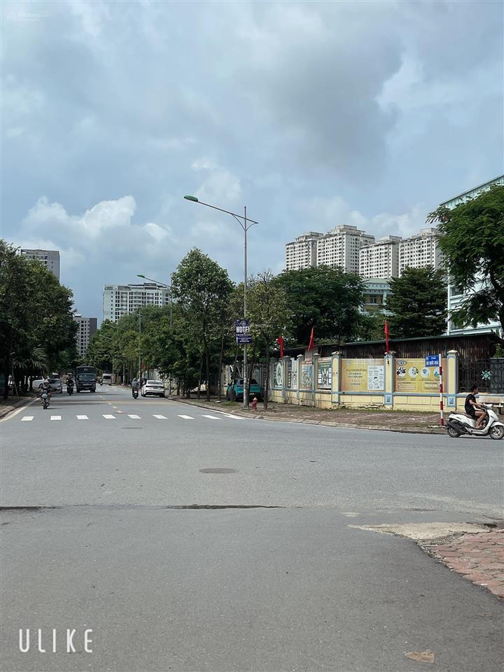 Bán đất phân lô linh đàm diện tích 90 mét mặt tiền 5 mét vỉa hè giá 15 tỷ